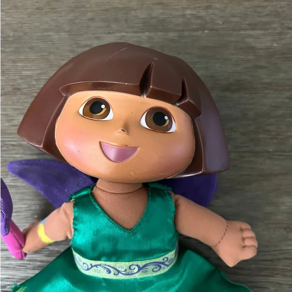 Fisher-Price Dora the Explorer Fairy Plush Stuffed Animal Green Dress 2006 Toy